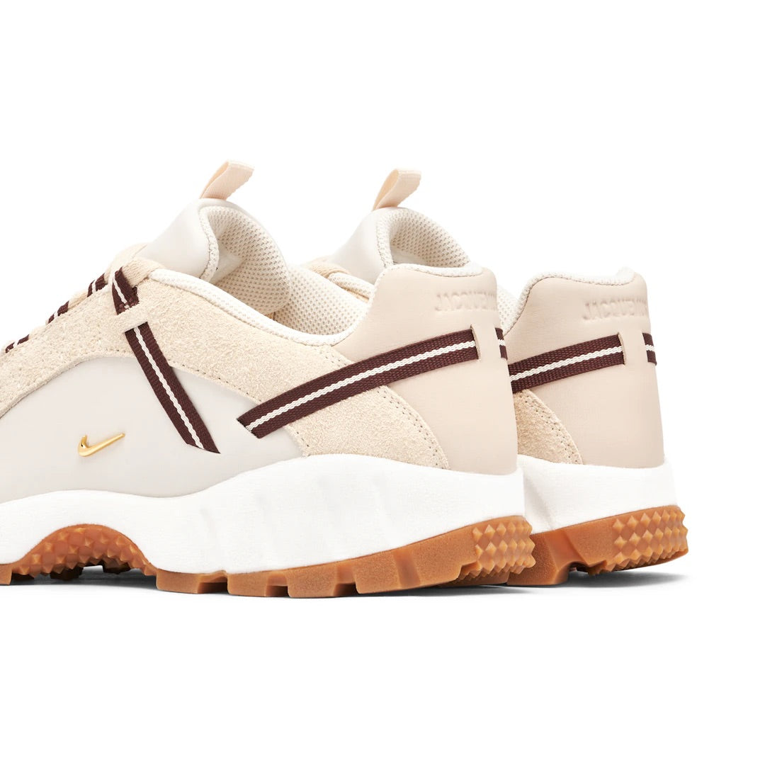 NIKE AIR HUMARA LX X JACQUEMUS BEIGE