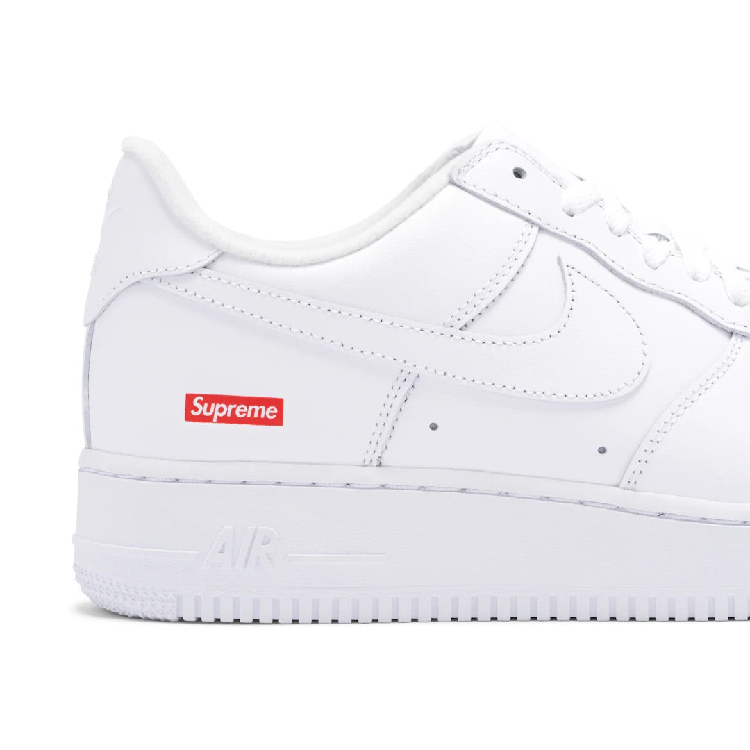 NIKE AIR FORCE 1 LOW SUPREME WHITE