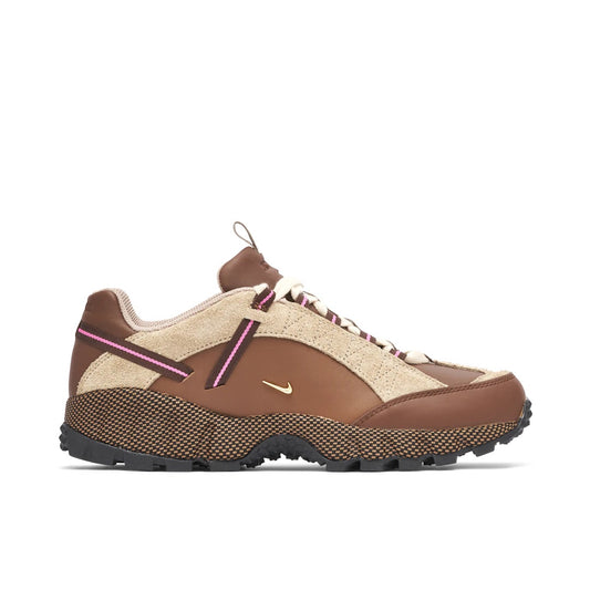 NIKE AIR HUMARA LX X JACQUEMUS ALE BROWN GOLD