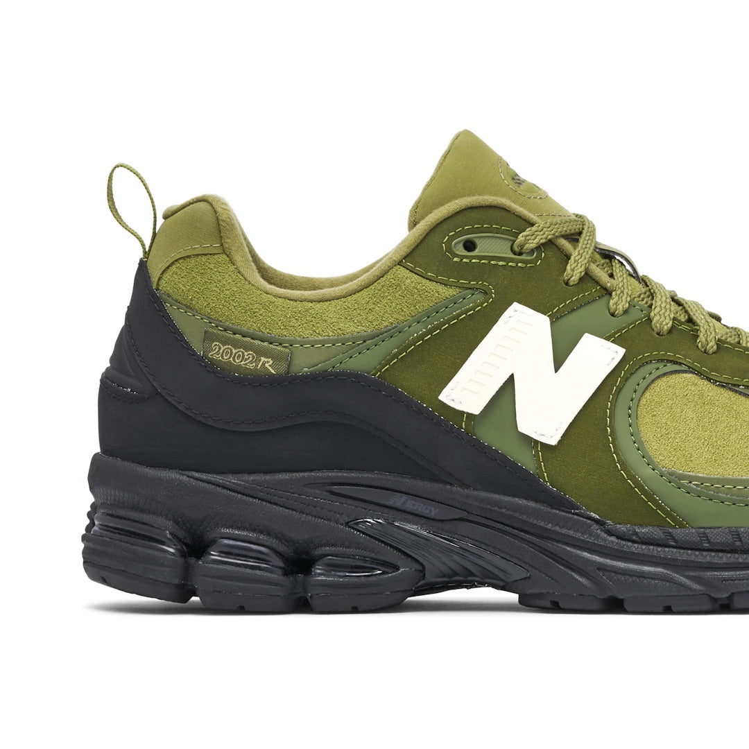 NEW BALANCE 2002R X THE BASEMENT OLIVE BLACK