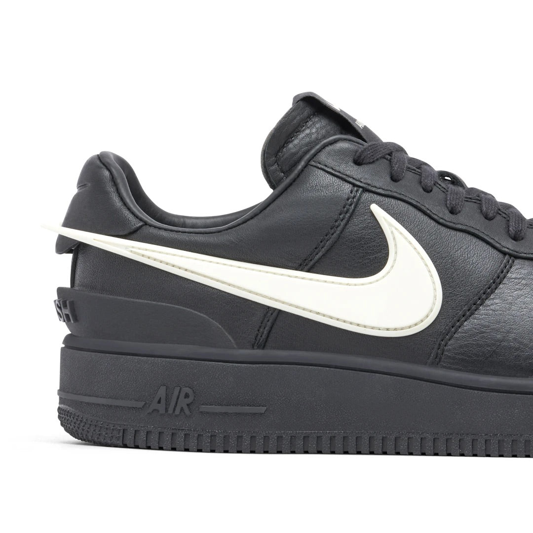 NIKE AIR FORCE 1 LOW X AMBUSH BLACK